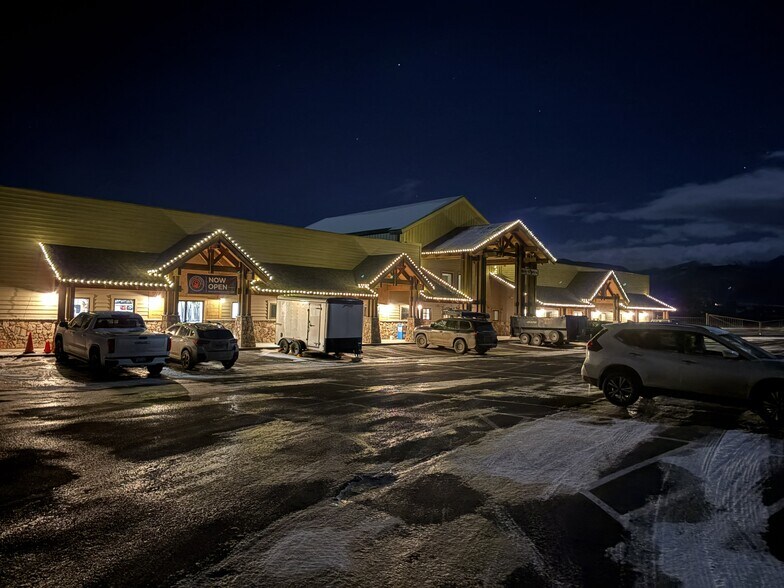 More Photos Of 72399 US Highway 40, Tabernash Showroom For Lease