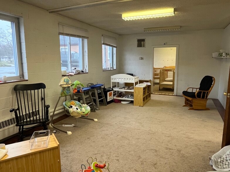 More Photos Of 1717 E Sugnet Rd, Midland Religious Facility For Sale