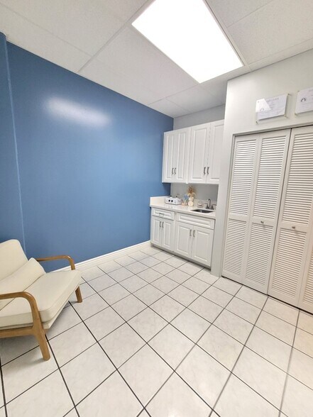 More Photos Of 99-128 Aiea Heights Dr, Aiea Medical For Lease