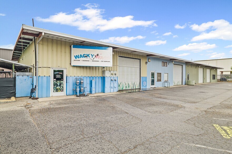 More Photos Of 2145 Park Ave, Chico Service For Lease