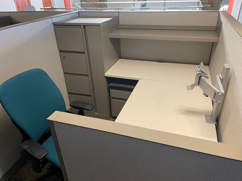 More Photos Of 8333 Bryan Dairy Rd, Largo Office For Sale