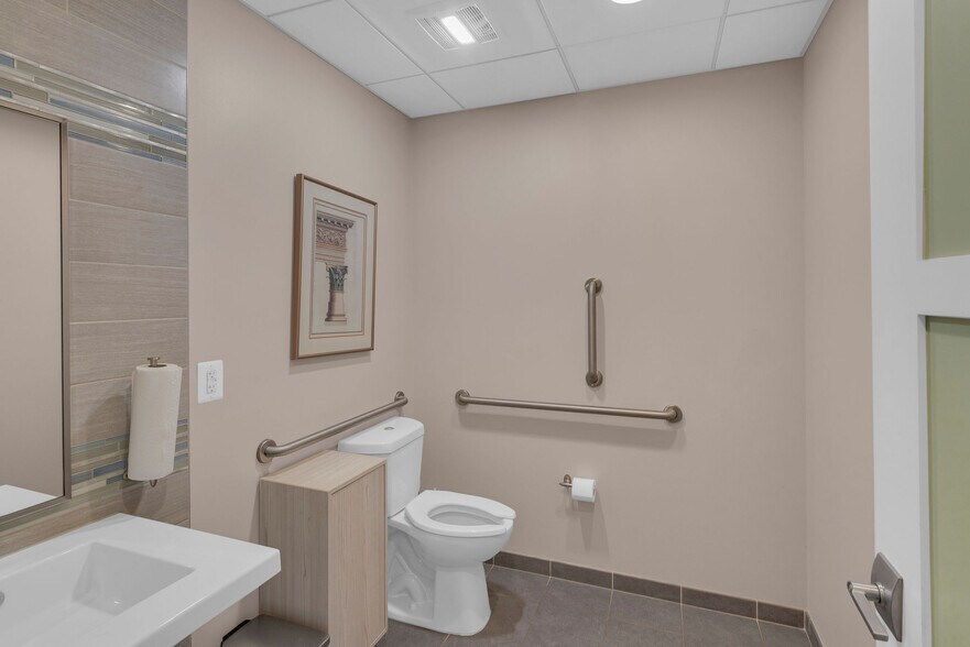 More Photos Of 100 Gaither Dr, Mount Laurel Medical For Lease