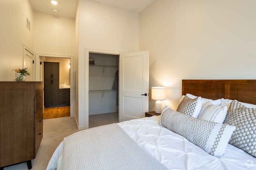 More Photos Of 75 Canal St, Manchester Apartments For Lease