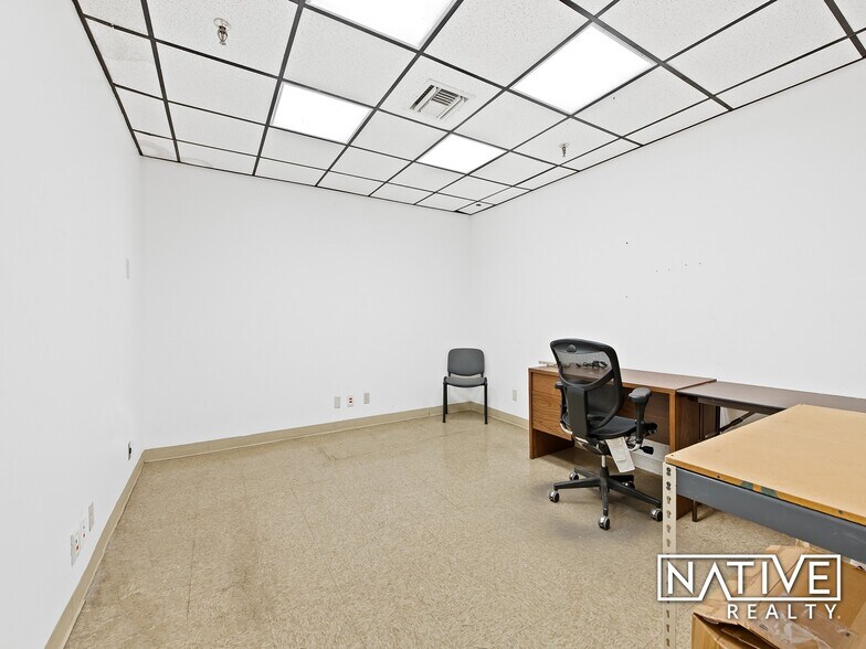 More Photos Of 1500-1600 NE 12th Ter, Fort Lauderdale Warehouse For Lease