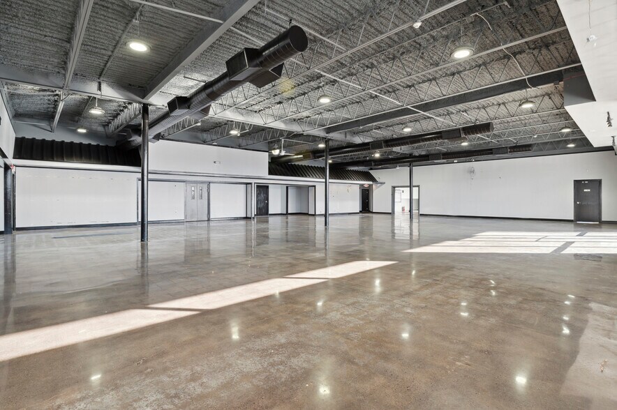 More Photos Of 101 Greenbank Rd, Wilmington Freestanding For Lease