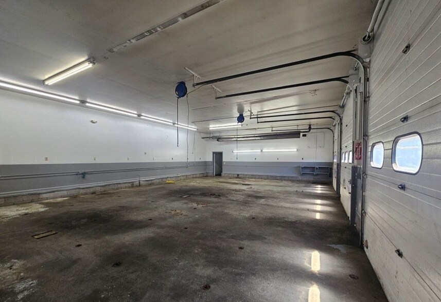 More Photos Of 97 East Ave, Newark General Retail For Sale
