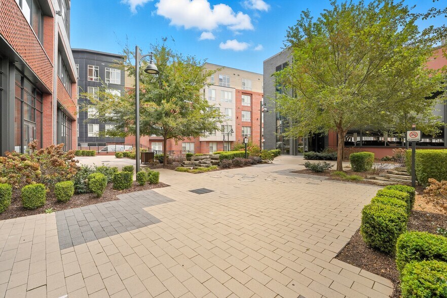 More Photos Of 555 S Mangum St, Durham Office For Lease