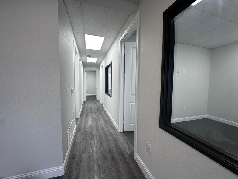 More Photos Of 945 Stockton Dr, Allen Unknown For Lease