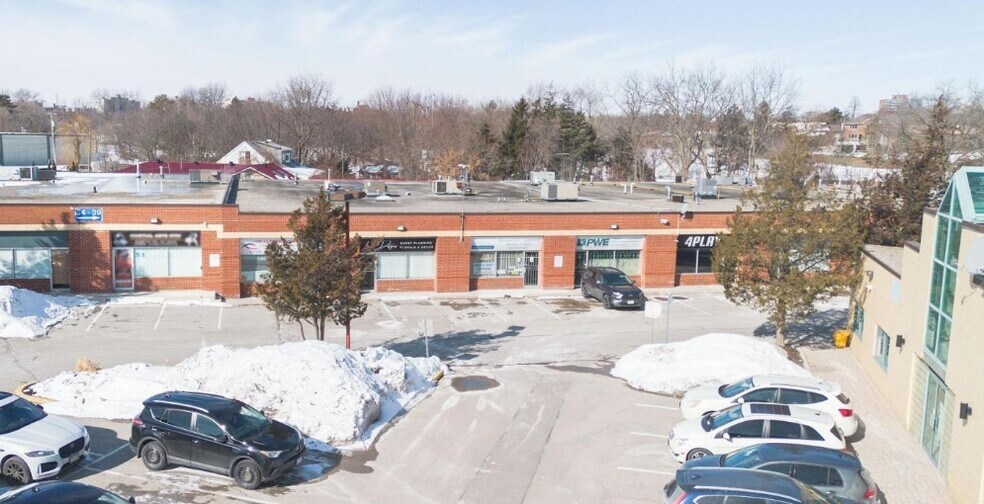 More Photos Of 3045 Southcreek rd, Mississauga Auto Dealership For Sale