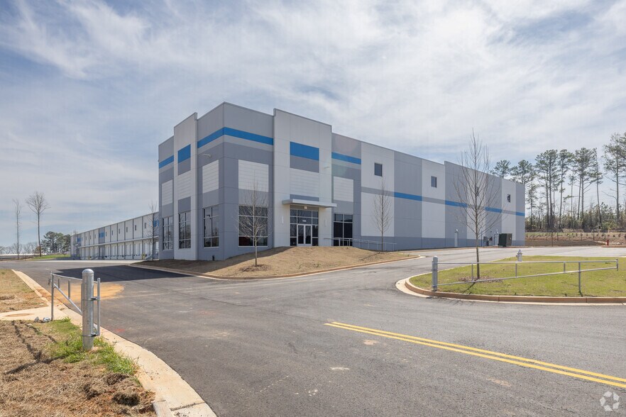 More Photos Of 7555 Factory Shoals Rd, Austell Distribution For Lease