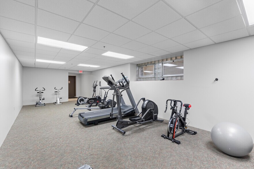 More Photos Of 1120 E Parkway Ave, Oshkosh Multifamily For Sale