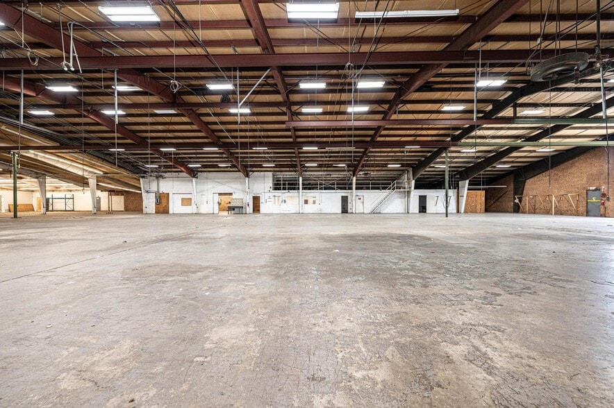 More Photos Of 7626 Cavalier Way, Connellys Springs Warehouse For Lease