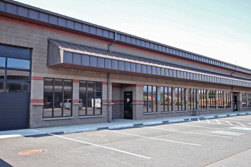 Primary Photo Of 63056 NE Lower Meadow Dr, Bend Light Distribution For Lease