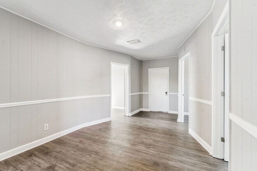 More Photos Of 715 McDuff Ave, Jacksonville Storefront Retail Residential For Sale