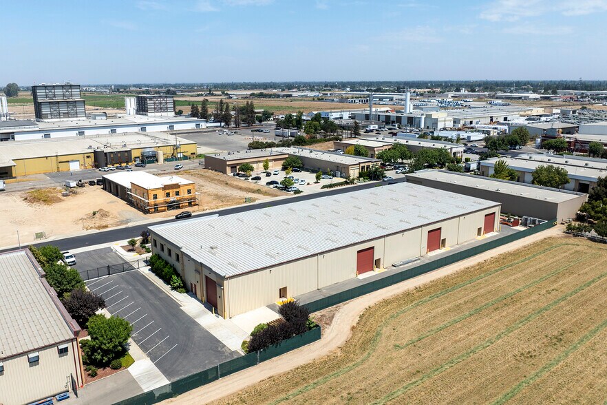 More Photos Of 3260 Liberty Square Pky, Turlock Warehouse For Sale
