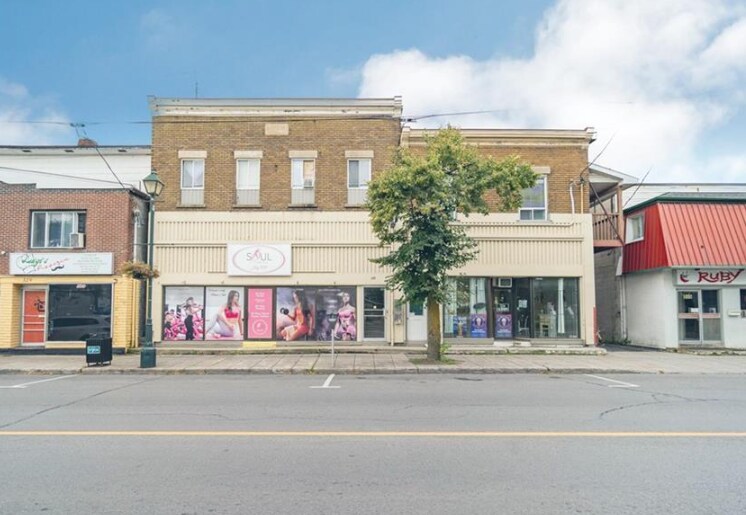 More Photos Of 319-327 Montreal Rd, Cornwall Storefront Retail Residential For Lease