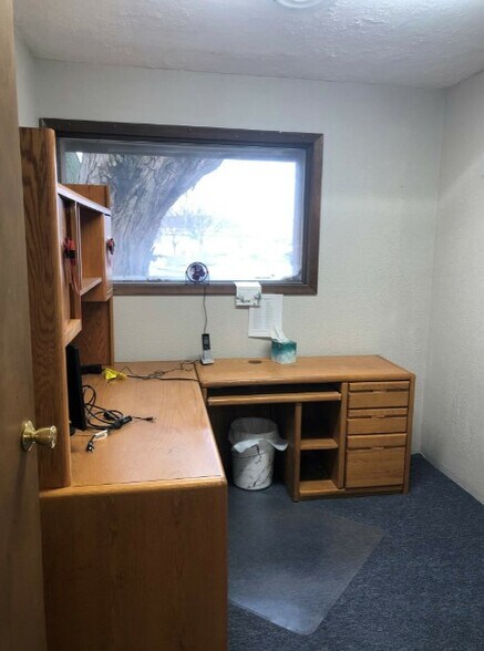 More Photos Of 606 N Saginaw St, Lapeer Storefront Retail Office For Lease