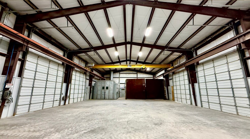 More Photos Of 4617 S County Rd 1210 rd, Midland Warehouse For Lease