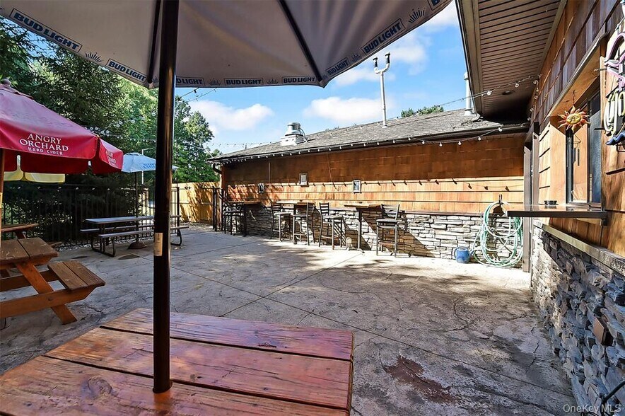 More Photos Of 809 Bloomingburg Rd, Bloomingburg Restaurant For Sale