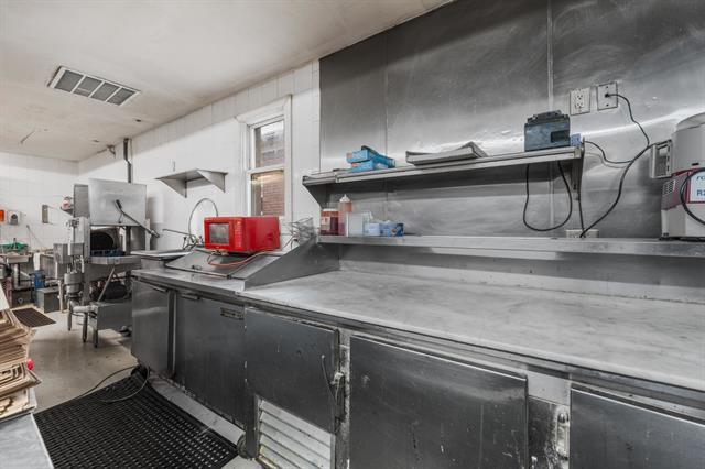 More Photos Of 31 Cottage St, Bayonne Restaurant For Sale