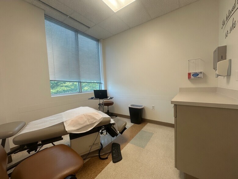More Photos Of 1301 Route 72 W, Manahawkin Medical For Sale
