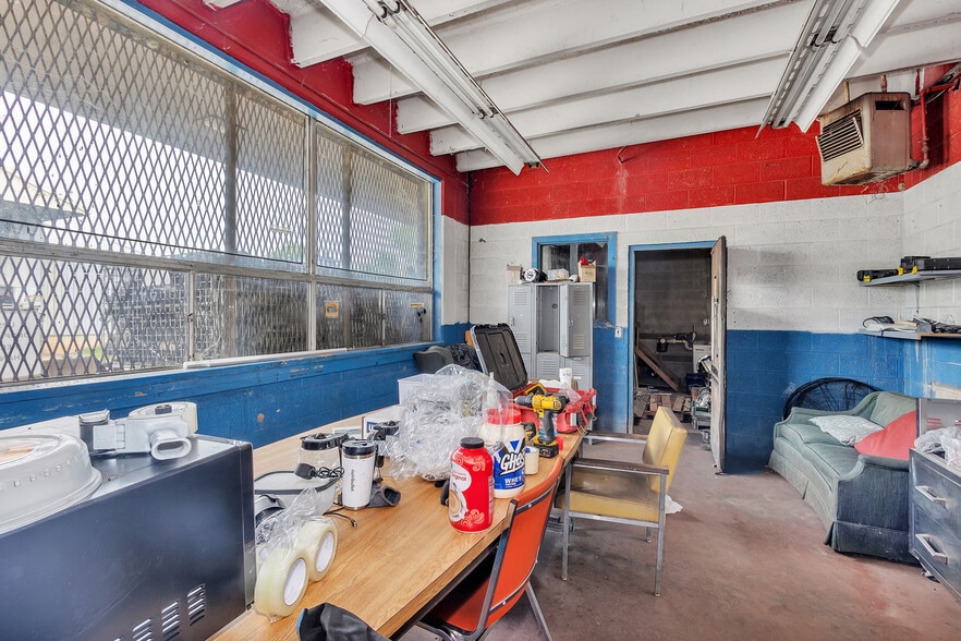 More Photos Of 1219 New Savannah Rd, Augusta Distribution For Sale