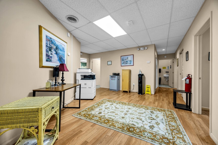 More Photos Of 1001 Raritan Ave, Highland Park Medical For Sale
