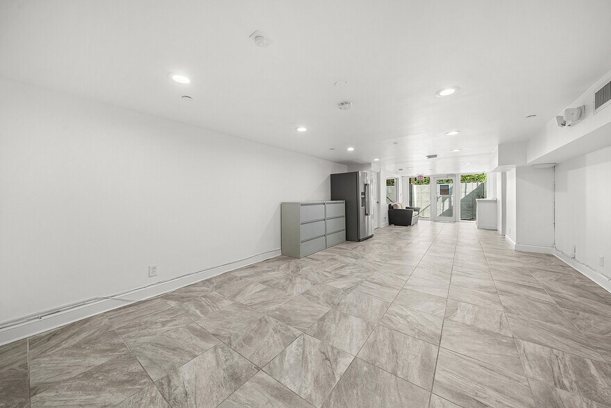 More Photos Of 112 SE 10th St, Delray Beach Office Residential For Lease