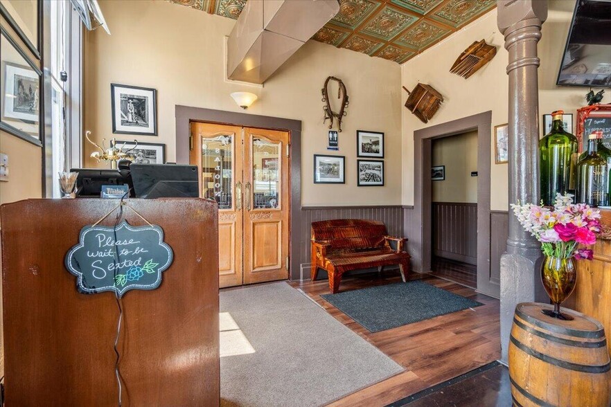 More Photos Of 315 Main St, Ferndale Hotel For Sale