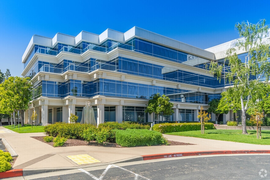 More Photos Of 5050 Hopyard Rd, Pleasanton Office For Sale