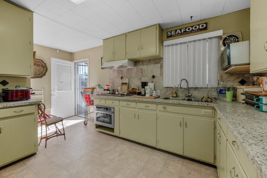 More Photos Of 450 N 3rd St, Coalinga Medical For Sale