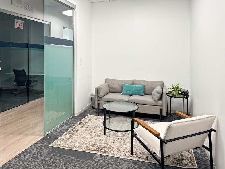 More Photos Of 1 N State St, Chicago Coworking Space