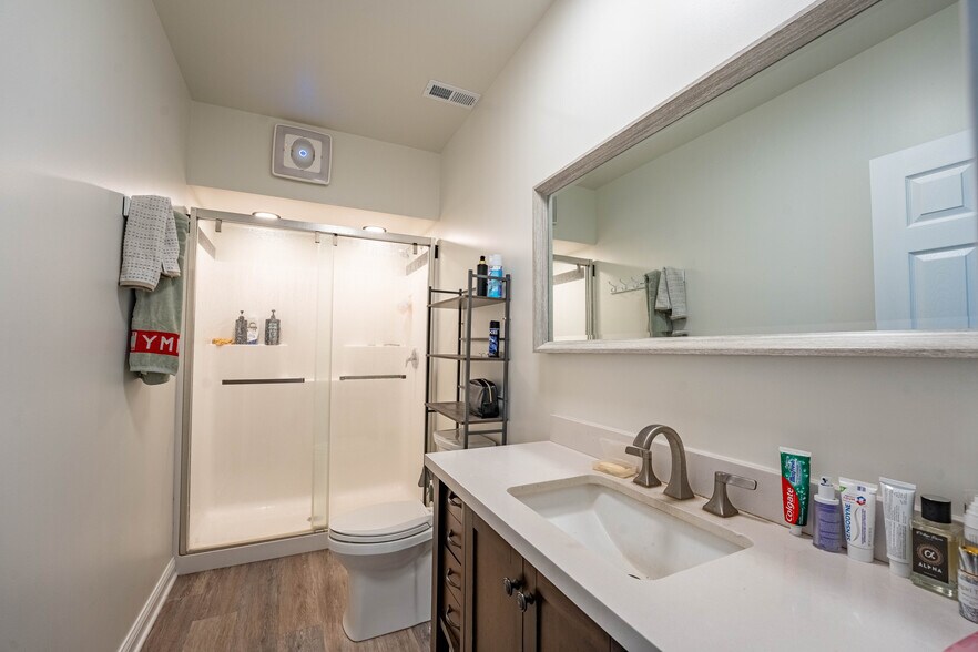 More Photos Of 14742 IL RT 64, Rochelle Warehouse For Sale