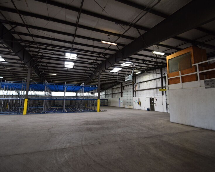 More Photos Of 812 C St, Culver Distribution For Sale