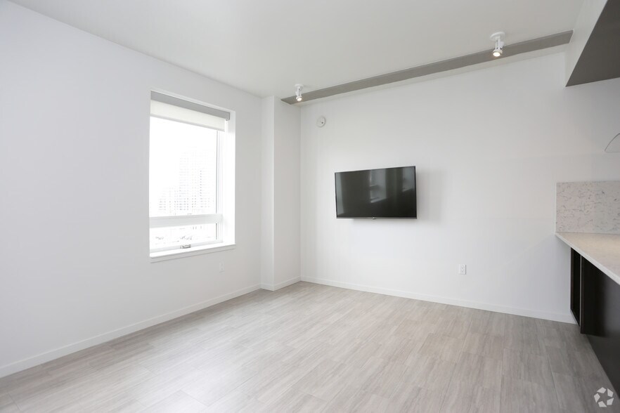 More Photos Of 55 Ionia Ave NW, Grand Rapids Apartments For Sale