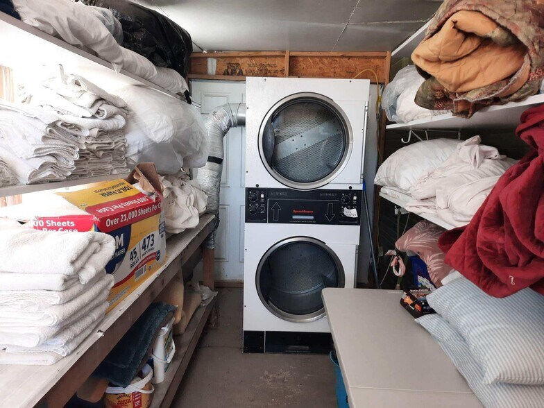 More Photos Of 514 Main St, Limon Hotel For Sale