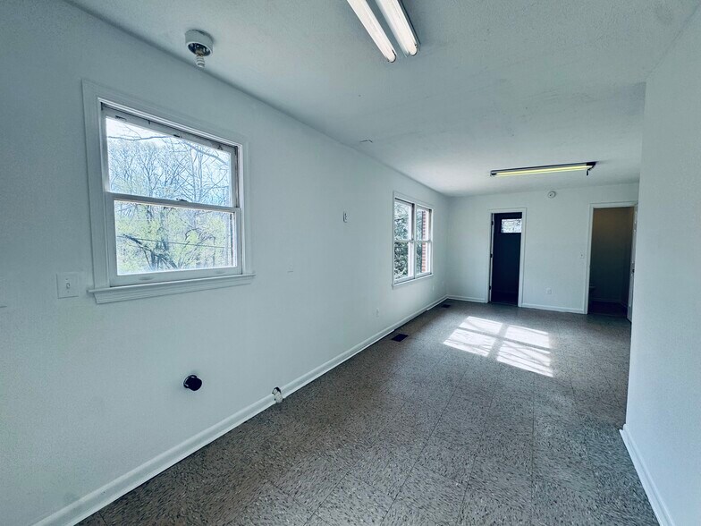 More Photos Of 2800 Hill St, Lynchburg Storefront Retail Office For Sale