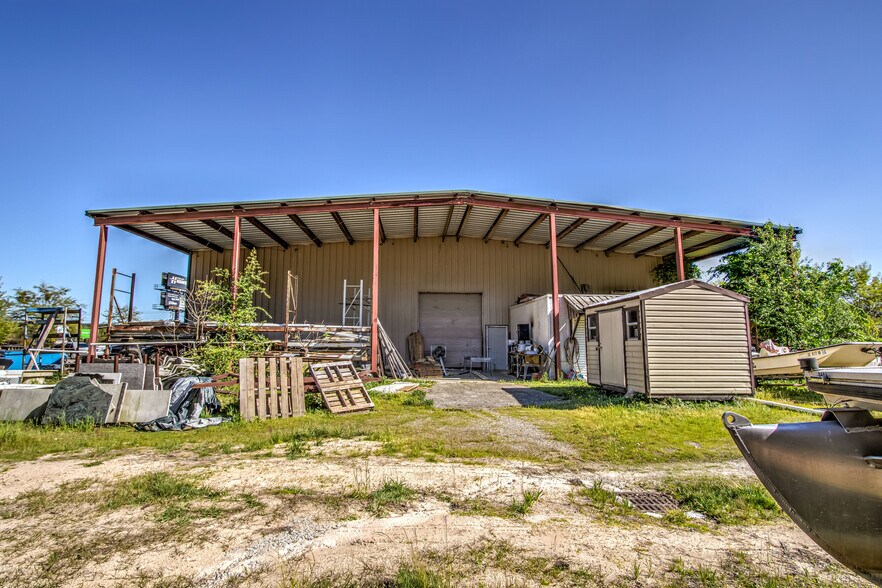 More Photos Of 1982 Jefferson Davis Hwy, Graniteville Showroom For Sale