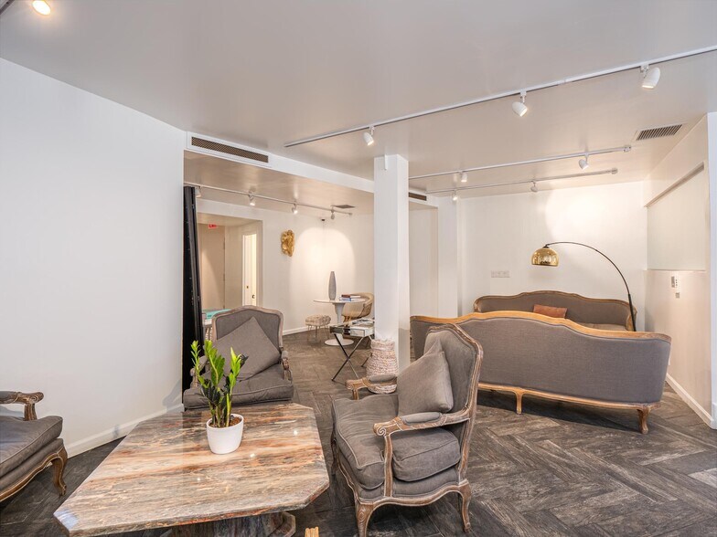 More Photos Of 157 E 81st St, New York Apartments For Lease