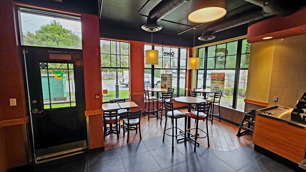 More Photos Of 23160 96th Ave, Langley Storefront Retail Office For Sale