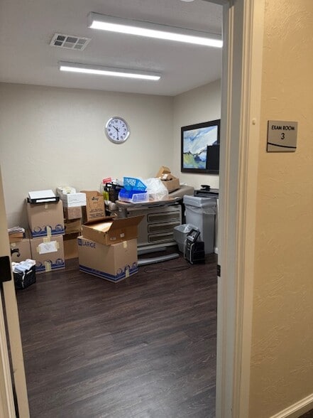 More Photos Of 119 E Main St, Norman General Retail For Lease