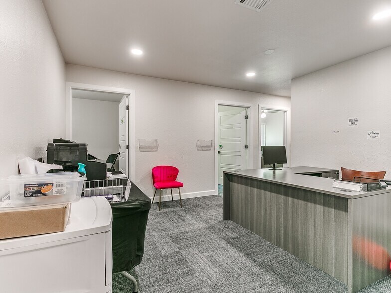 More Photos Of 2520 NW 39th St, Oklahoma City Office For Sale