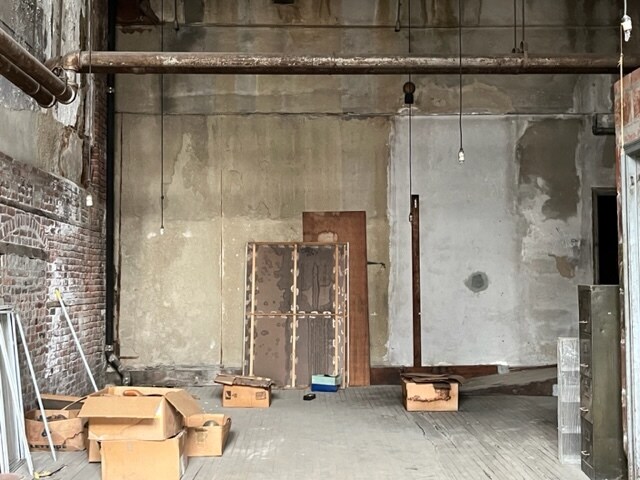 More Photos Of 6-8 N Broadway, Yonkers General Retail For Sale
