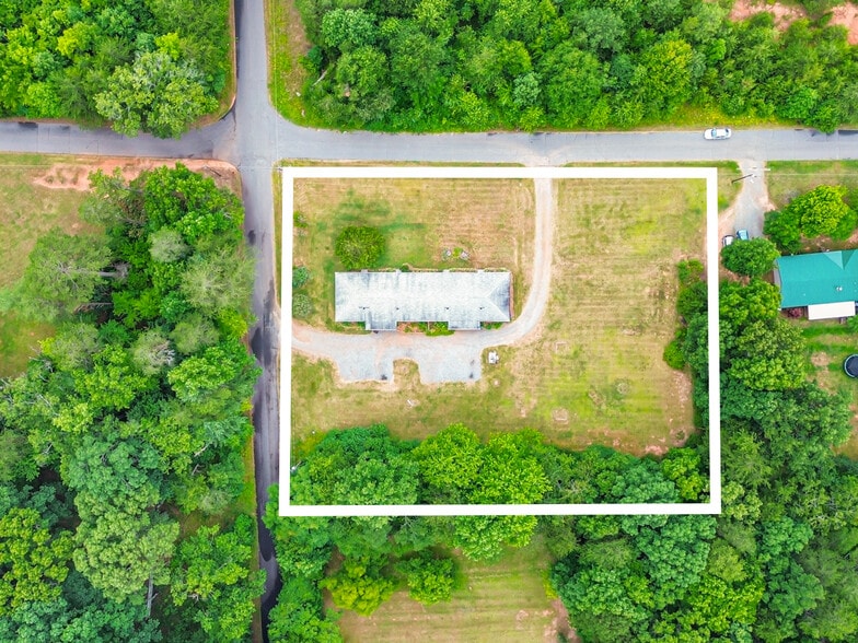 More Photos Of 144 Nottingham Dr, Forest City Apartments For Sale