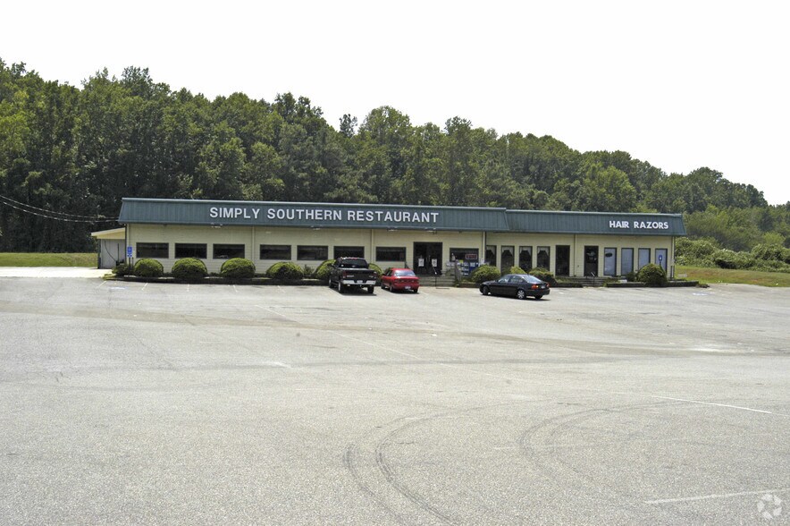 Primary Photo Of 12400 Cumming Hwy, Canton Restaurant For Lease