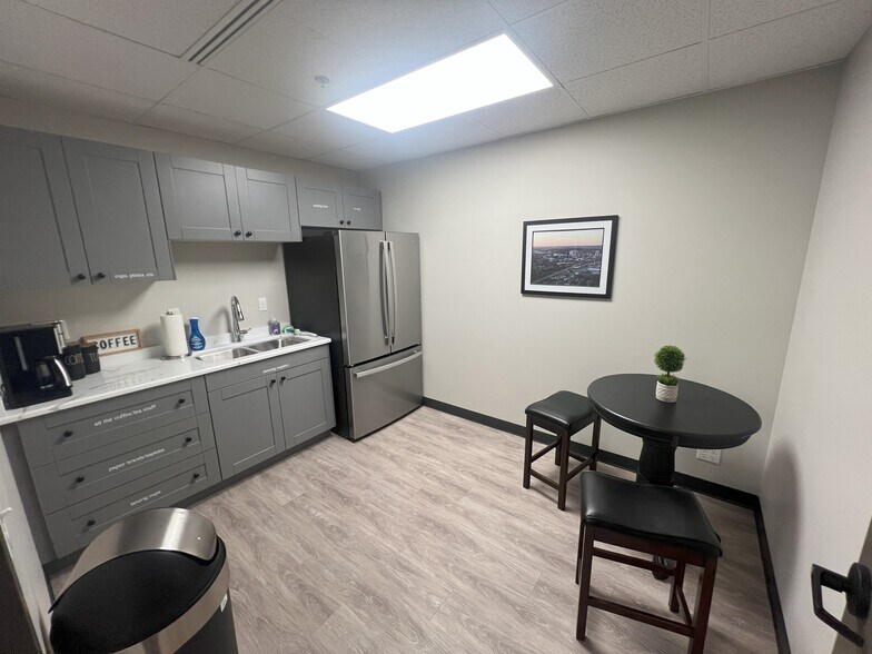 More Photos Of 300 3rd Ave SE, Rochester Medical For Sale