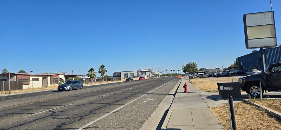 More Photos Of 16890 Road 26, Madera Office For Sale