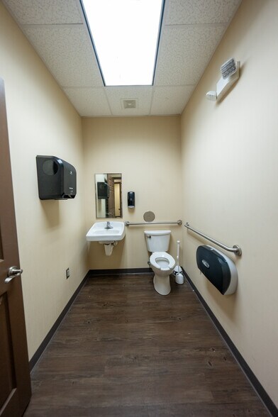 More Photos Of 1900 Golden Springs Rd, Anniston Lodge Meeting Hall For Sale