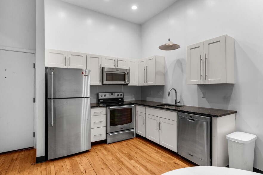 More Photos Of 123 Court St, Binghamton Apartments For Sale