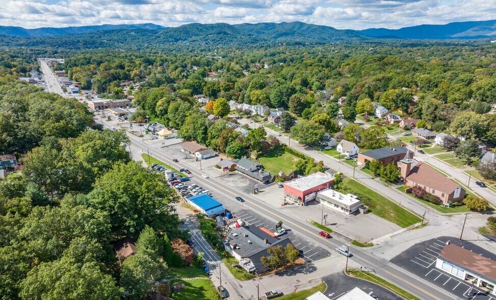 More Photos Of 2902 Brambleton Ave SW, Roanoke General Retail For Sale